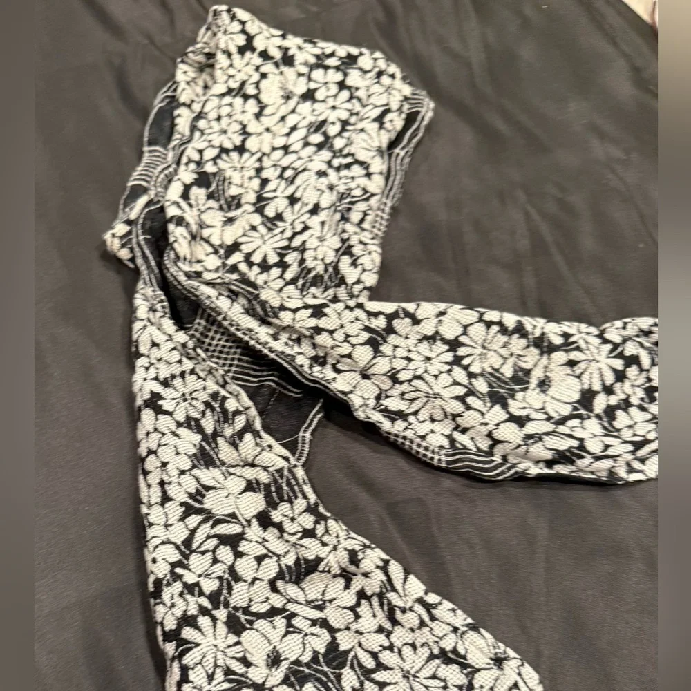 Burberry Black and White Linen Floral Scarf